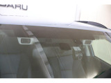 アイサイトVer.3搭載。プリクラッシュブレーキや車線逸脱警報、誤発進抑制などの機能が充実した運転支援システムです。全車速追従機能付きクルーズコントロールも備え、快適で安全なドライブをサポートします。