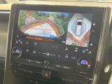 【パノラミックビューモニター】専用のカメラにより、上から見下ろしたような視点で360度クルマの周囲を確認することができます☆死角部分も確認しやすく、狭い場所での切り返しや駐車もスムーズに行えます。