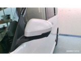 ウィンカードアミラー☆ライトの点滅で対向車、歩行者などに曲がることを知らせることができるので安心・安全につながりますね♪