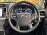 【純正革巻きステアリング】上質な革を使用することで、手にしっかり馴染みとても運転しやすいハンドルです♪