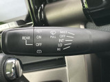 雨天時でもクリアな視界を確保。操作も簡単で、運転に集中できます。ミスト機能も搭載で、様々な天候に対応します。快適なドライブを。