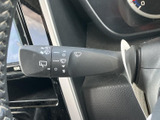 雨天時でもクリアな視界を確保できるワイパーレバー。操作も簡単で、快適な運転をサポートします。