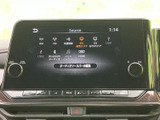多様なソースに対応し、お好みの音楽を楽しめます。お気に入りのラジオ局や音楽をいつでも快適に。