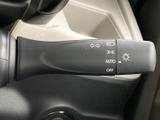 操作しやすいウインカーレバーで、安全な車線変更をサポート。直感的に操作でき、運転に集中できます。