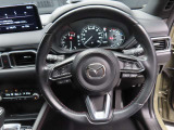 運転席にお座りになった際のイメージです。視界やシートの座り心地にポジション、各装備へのアクセスのしやすさ等、実際に触れてお確かめください。