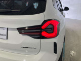 リアランプ 立体的な造形としてBMWらしい個性的なリアビューを明確化しました。