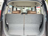 普段のお買い物や通勤、送迎等に十分な荷室スペースを確保しております。セカンドシートを倒すと、大きな荷物の積載も可能です♪