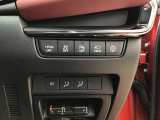運転席右側に各種安全装備の切替スイッチがございます!!詳しくはスタッフまで。