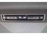 リヤオートエアコンで後席でも快適な車内空調です♪