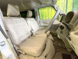 運転席シート廻りは使用感も少なく、良好な状態となっています。丁寧に使われていたことがよくわかりますね。