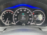 視認性の高いメーター類で、運転に必要な情報を的確に把握。直感的な操作で、安全運転をサポートします。運転に集中できる環境です。