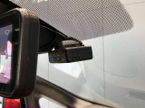 いくら安全運転をしていても、事故に巻き込まれることもあります。万が一の時に証拠として使えるドライブレコーダーがついてます♪