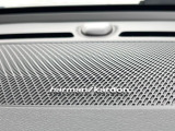 【harman kardon】ハーマンカードンのHi-Fiスペシャリストと共に、モデル別に開発・設計された専用チューニングが臨場感溢れる音響空間を実現しています。