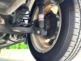 お車を安心してお乗りいただく為には、足回りの定期点検が欠かせません。サービスサポート(有償保証)では無料点検もご提供しており、安心のカーライフをお過ごしいただけるサポート体制が整っています。