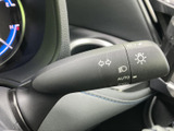 操作しやすい位置に配置されたウインカーレバーです。スムーズな操作で、安全な車線変更をサポートします。