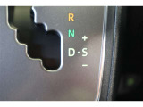 MTモード(シーケンシャルシフト)を装備しています。AT車でありながら、マニュアル感覚のシフトチェンジが可能です。ドライバーの変速操作に応えたアクティブな走りが楽しめます。