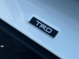 【TRDエアロ】人気のTRDエアロを装備!クルマの外観がよりスタイリッシュになり、街中で存在感あふれる1台に♪将来買い替える時にもリセールに影響しやすく、価値ある人気の装備です!