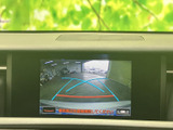 後方確認がより安全に。バック時の視認性を高め、狭い場所でもスムーズな駐車をサポートします。運転の苦手な方にもおすすめです。