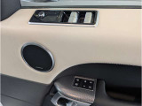 英国の高級オーディオブランド「MERIDIAN」のサラウンドサウンドシステムです。スピーカーの数が12個から18個まで増えており、より上質な室内空間を演出してくれます。