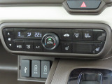 運転席の高さを変更できるので、体格に合わせた位置で運転できます!