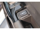 シートヒーター装備付き車!!座席に埋め込まれた電熱線によりシートを暖めることが出来る装備で、温められたシートは、寒い冬には最適です!!