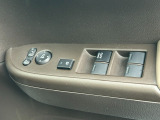 運転席窓操作部スイッチの画像です。