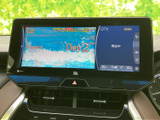 停車中には、TVや動画を楽しむことができます。長距離移動の休憩時間などに便利です。エンターテインメント機能で快適な時間を過ごしましょう。