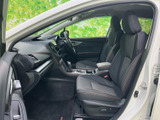 運転しやすい視界と、操作しやすい配置が魅力です。洗練されたデザインの室内は、ドライバーの集中力を高めます。快適なドライブを。