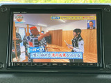 停車中には、テレビや動画をお楽しみいただけます。休憩時間など、リラックスした時間を過ごせます。
