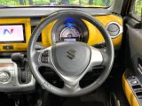【ステアリングスイッチ】運転中、前方から目線をそらすことなく、オーディオ等の操作が可能な便利機能!安心&快適なドライブを演出してくれます♪