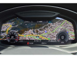ナビゲーション情報を運転席正面に表示。視線移動を抑えたドライブを支えます。