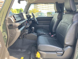 運転しやすいコックピット。操作に必要な情報が、見やすく配置されています。