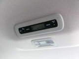 後席エアコン付きなので前後でそれぞれ温度調節ができて快適ですよ!広い車内も快適に♪後部座席のお子様達も☆さあドライブへ行きましょう^^