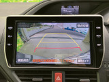 後方確認をサポートするモニター画面です。駐車時や狭い道での運転も安心です。運転の苦手な方にもおすすめです。