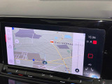 純正ナビゲーションシステム「ディスカバープロ」。車両を総合的に管理するインフォテイメントシステムです。