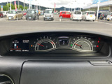視認性の高いメーター類は、運転に必要な情報を的確にドライバーに伝えます。落ち着いたデザインも魅力です。