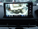 バックカメラの画像です。ガイドラインがスムースな車庫入れをサポートいたします。車庫入れの安心感がアップしますね。