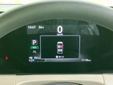 視認性の高いメーター類で、運転に必要な情報を的確に把握。安全運転をサポートします。