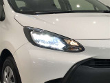 LEDヘッドライトです。デザイン性がよくとても明るいので、夜間の走行や悪天候でも安心です。しかも長寿命!