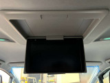 【フリップダウンモニター】付き☆後部座席に座りながら大画面でTVやDVDをお楽しみいただけます♪