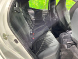 コンパクトカーですが、セカンドシートは十分な広さがあり快適にお乗りいただけます♪シートを倒して大きな荷物を積んだりと、用途の幅が広い1台です。