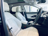 ◆LIBERALAは、輸入車選びの新たなスタイルを提案するインポート・セレクト・ブランドです。オーナー様となる方がクルマから直接感じる感性を第一にした、最良の一台との出会いをコーディネートいたします。