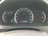 視認性の高いメーター類で、運転に必要な情報を的確に把握できます。運転状況をしっかりと確認し、安全運転を心がけましょう。