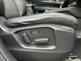 運転席は便利なパワーシートです