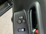 電動ミラー操作スイッチ