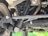 お車を安心してお乗りいただく為には、足回りの定期点検が欠かせません。サービスサポート(有償保証)では無料点検もご提供しており、安心のカーライフをお過ごしいただけるサポート体制が整っています。