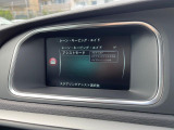 【レーン・キーピング・エイド】高速道路走行時、方向指示器(ウィンカー)を使用せずに車線を逸脱しそうになった場合、元の車線に戻るようステアリング操作をアシスト。より安全な運転をサポートしてくれます。