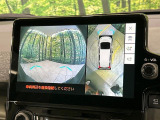 【パノラミックビューモニター】専用のカメラにより、上から見下ろしたような視点で360度クルマの周囲を確認することができます☆死角部分も確認しやすく、狭い場所での切り返しや駐車もスムーズに行えます。
