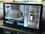 後退時にハンドルを切るとモニター内のガイドラインも動きますので、タイヤ角がどのようになっているか分かりますので安心感が増します!!