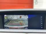 ガイドライン表示で駐車をサポートするバックカメラを搭載。駐車時も安心です。